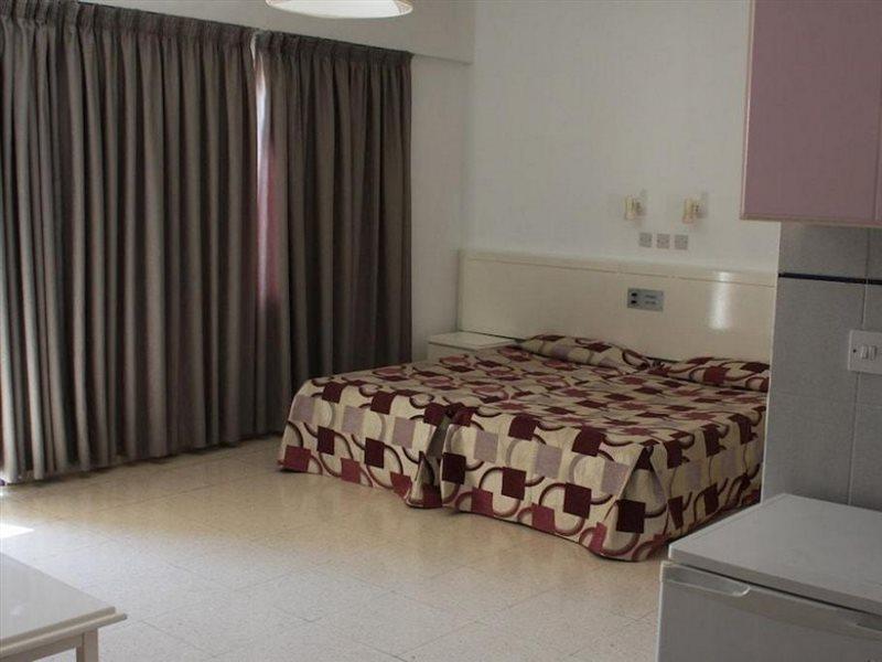 Astreas Beach Hotel Apartments Protaras Extérieur photo