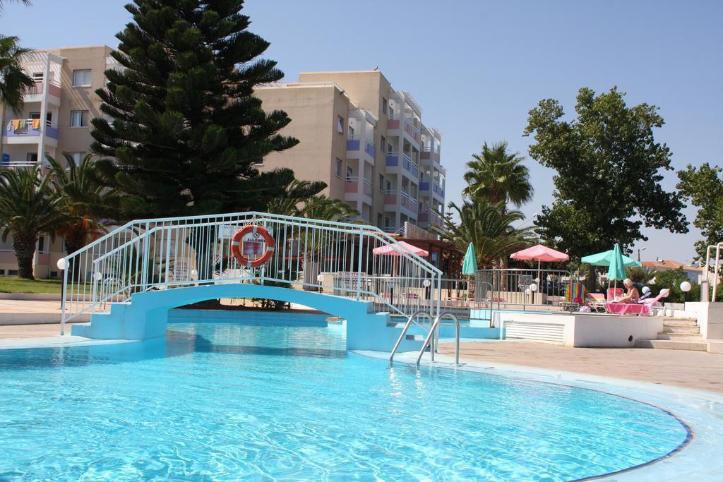 Astreas Beach Hotel Apartments Protaras Extérieur photo