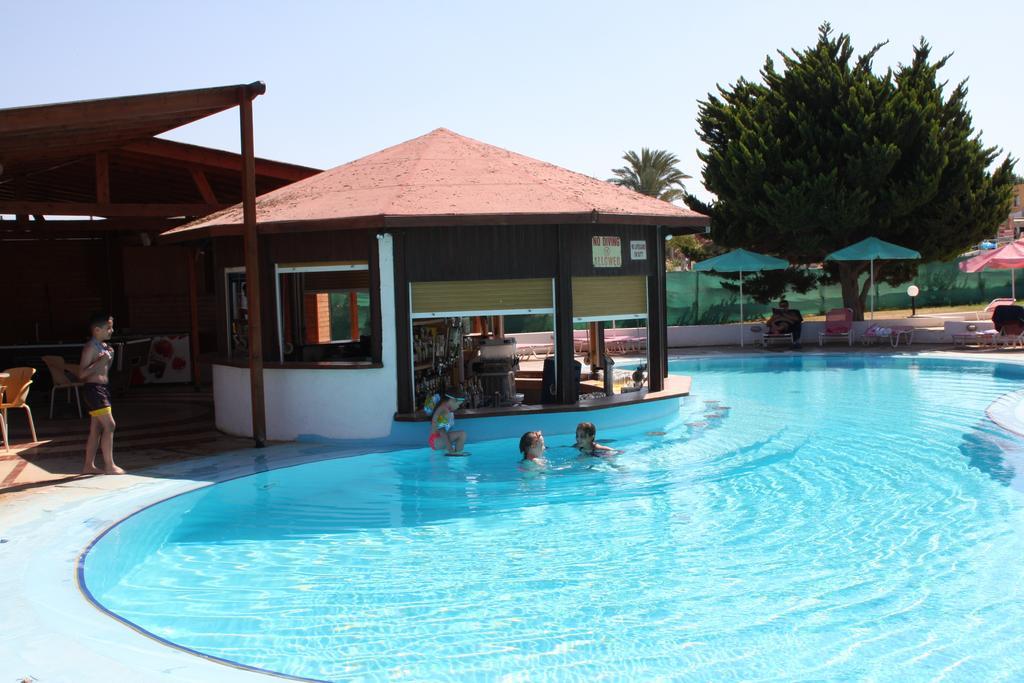 Astreas Beach Hotel Apartments Protaras Extérieur photo