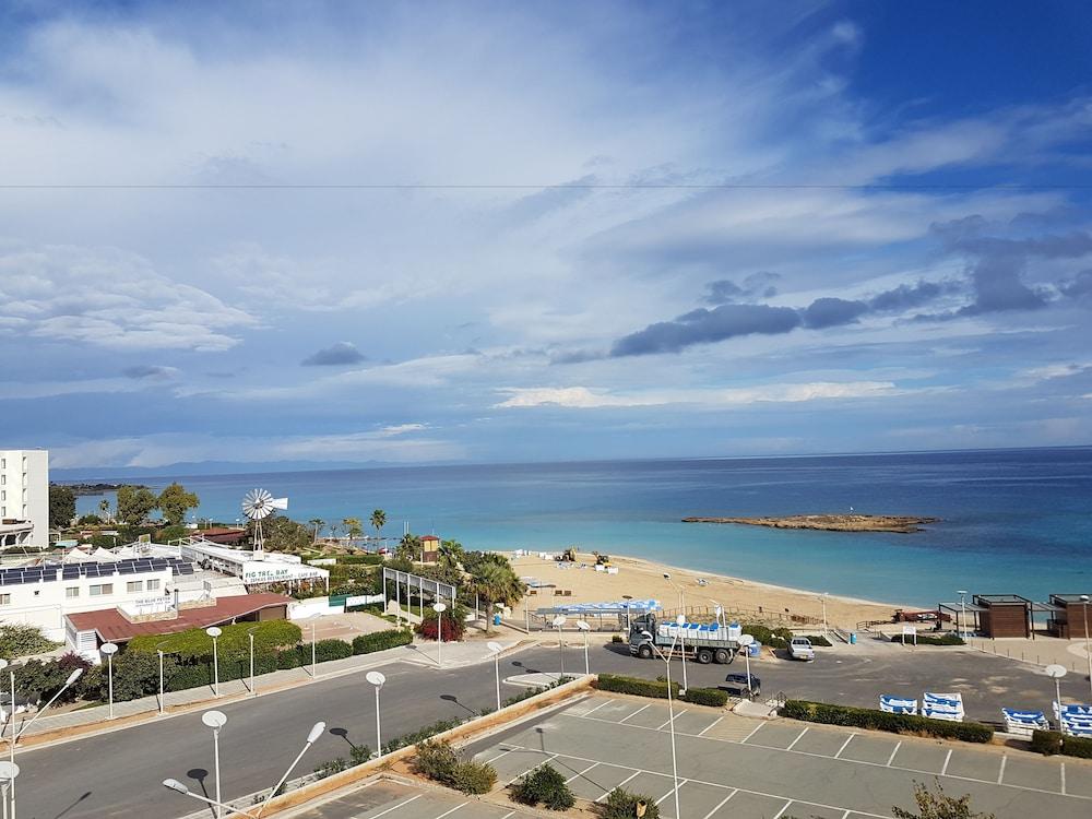 Astreas Beach Hotel Apartments Protaras Extérieur photo